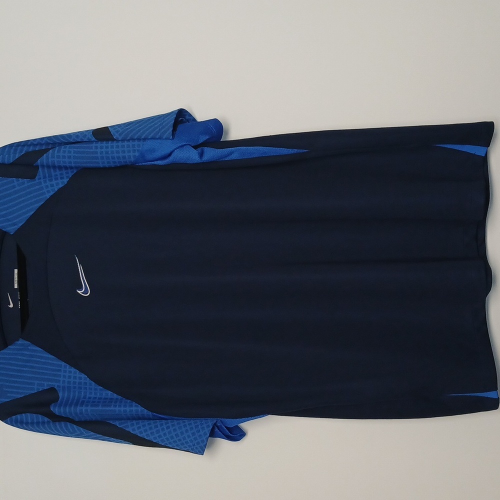 Nike Men size 2XL fit navy dri fit nwt Shortsleeves